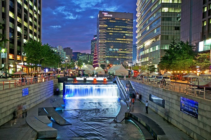 Suối Cheonggyecheon Hàn Quốc